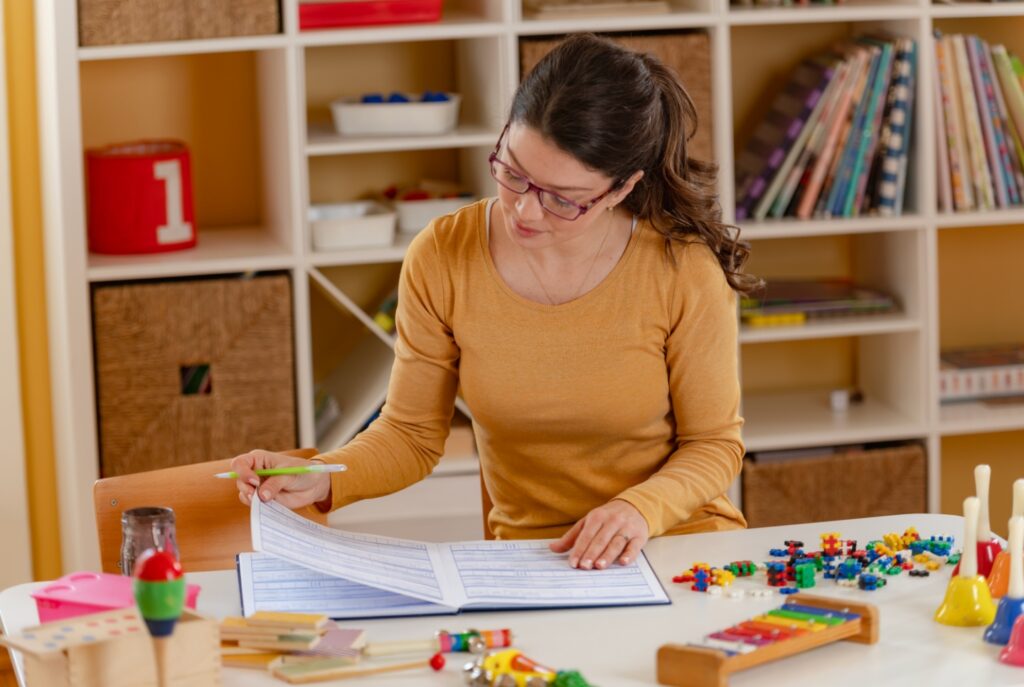header-direction-formation-mentorat-creche-conseil-sens